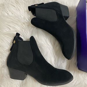 black booties